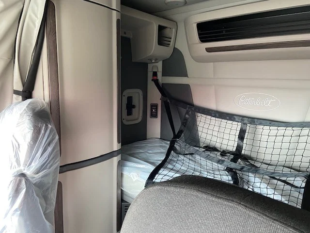 2026 Peterbilt 567 - image 17