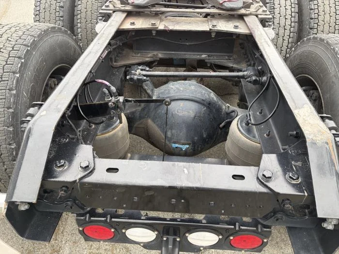 2019 Kenworth T800 - image 7