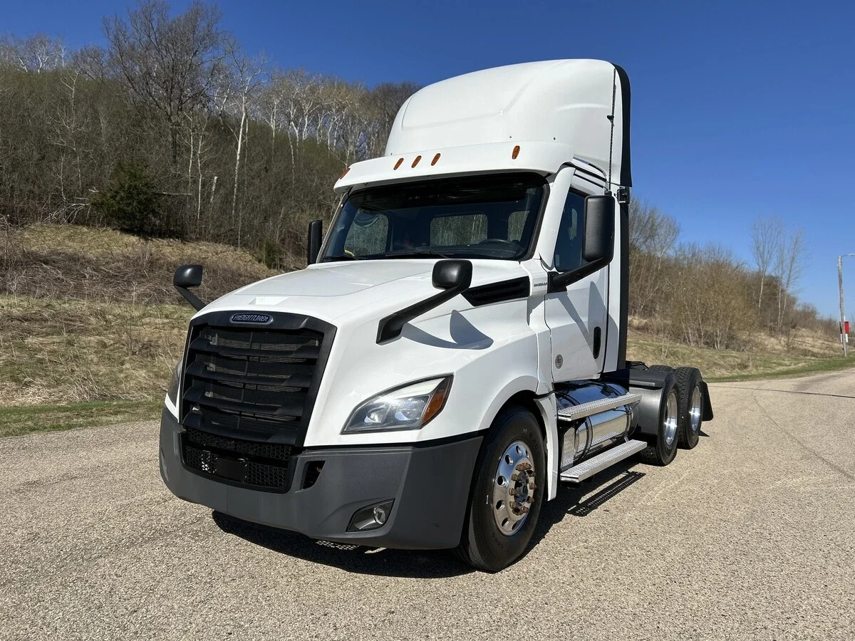 2023 Freightliner Cascadia