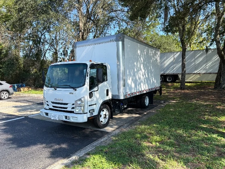 2022 Isuzu NQR in Ocala, FL — photo 3