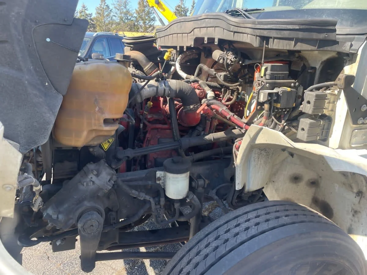 2018 International 4300 - image 9