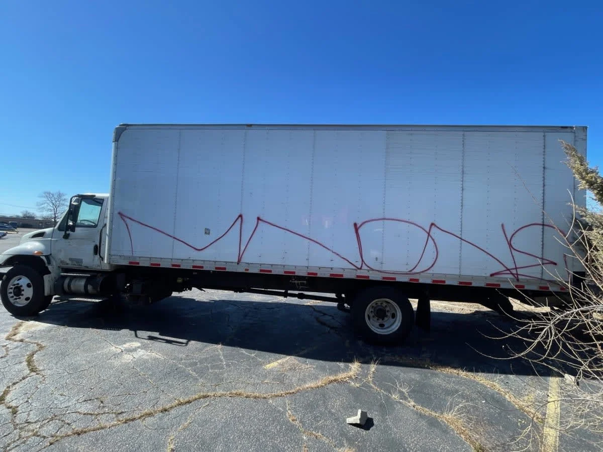 2018 International 4300 - image 6