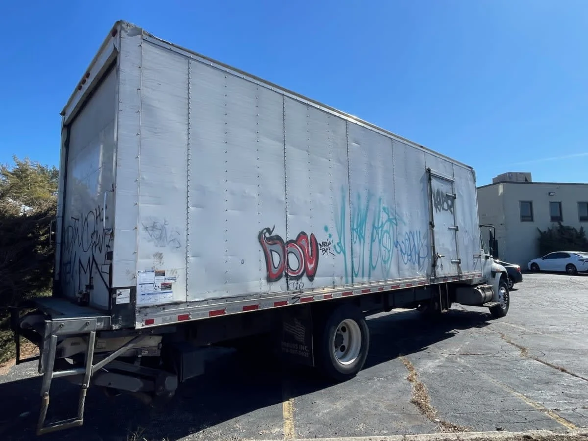 2018 International 4300 in Farmingdale, NY — photo 4
