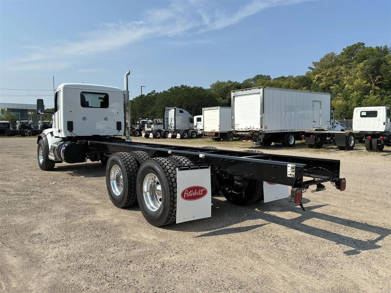 2027 Peterbilt 567 in South St. Paul, MN — photo 2