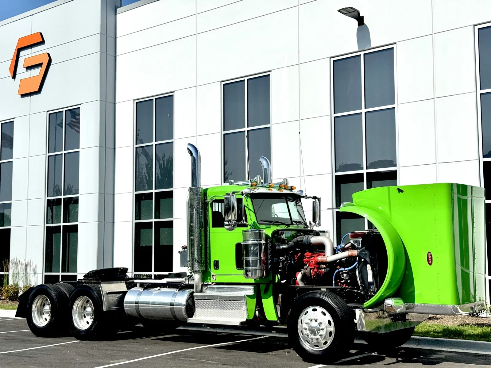 2022 Peterbilt 389 - image 9