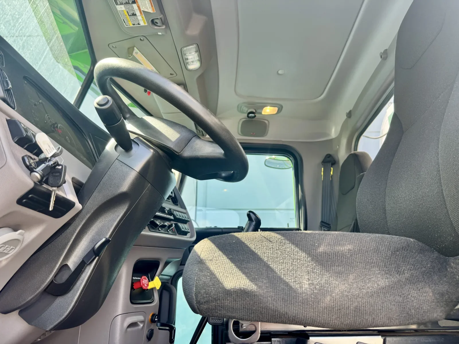 2022 Peterbilt 389 - image 14