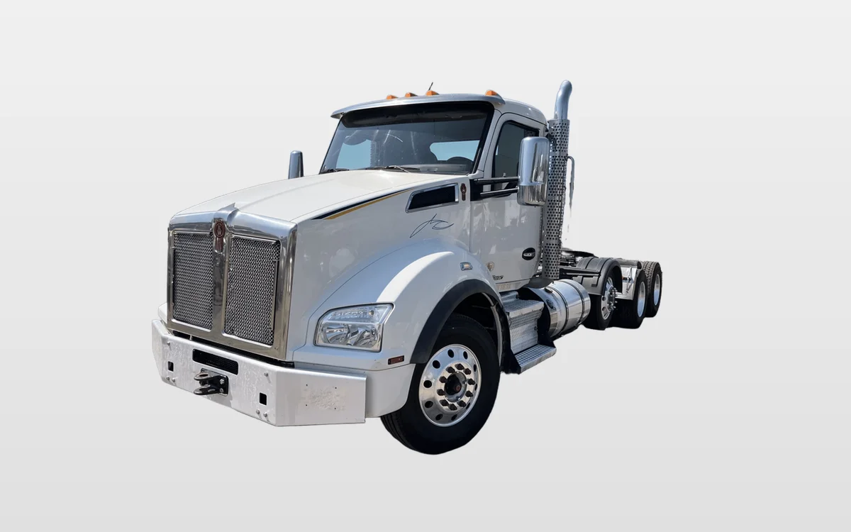 2021 Kenworth T880 - image 1