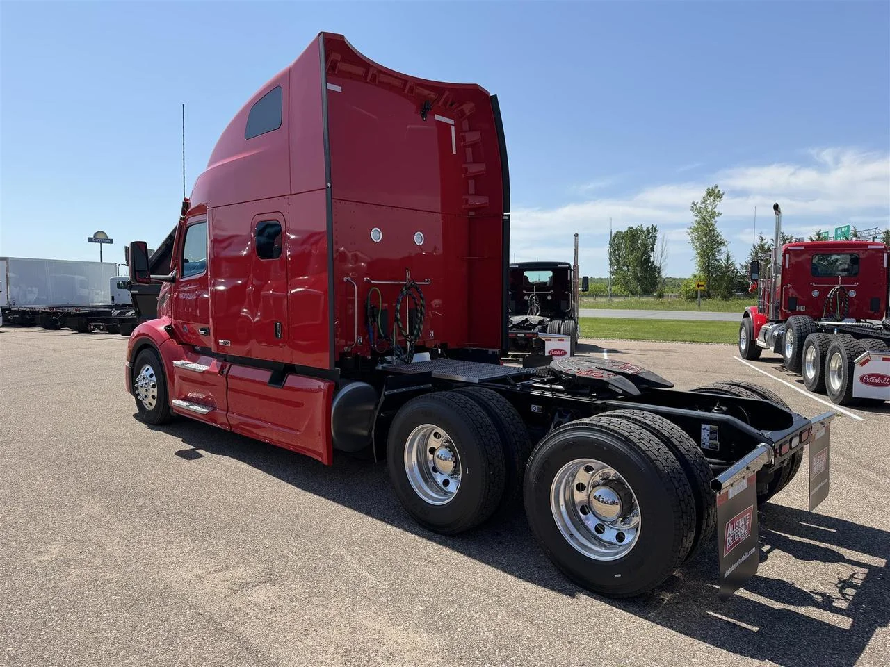 2027 Peterbilt 579 in Eau Claire, WI — photo 2