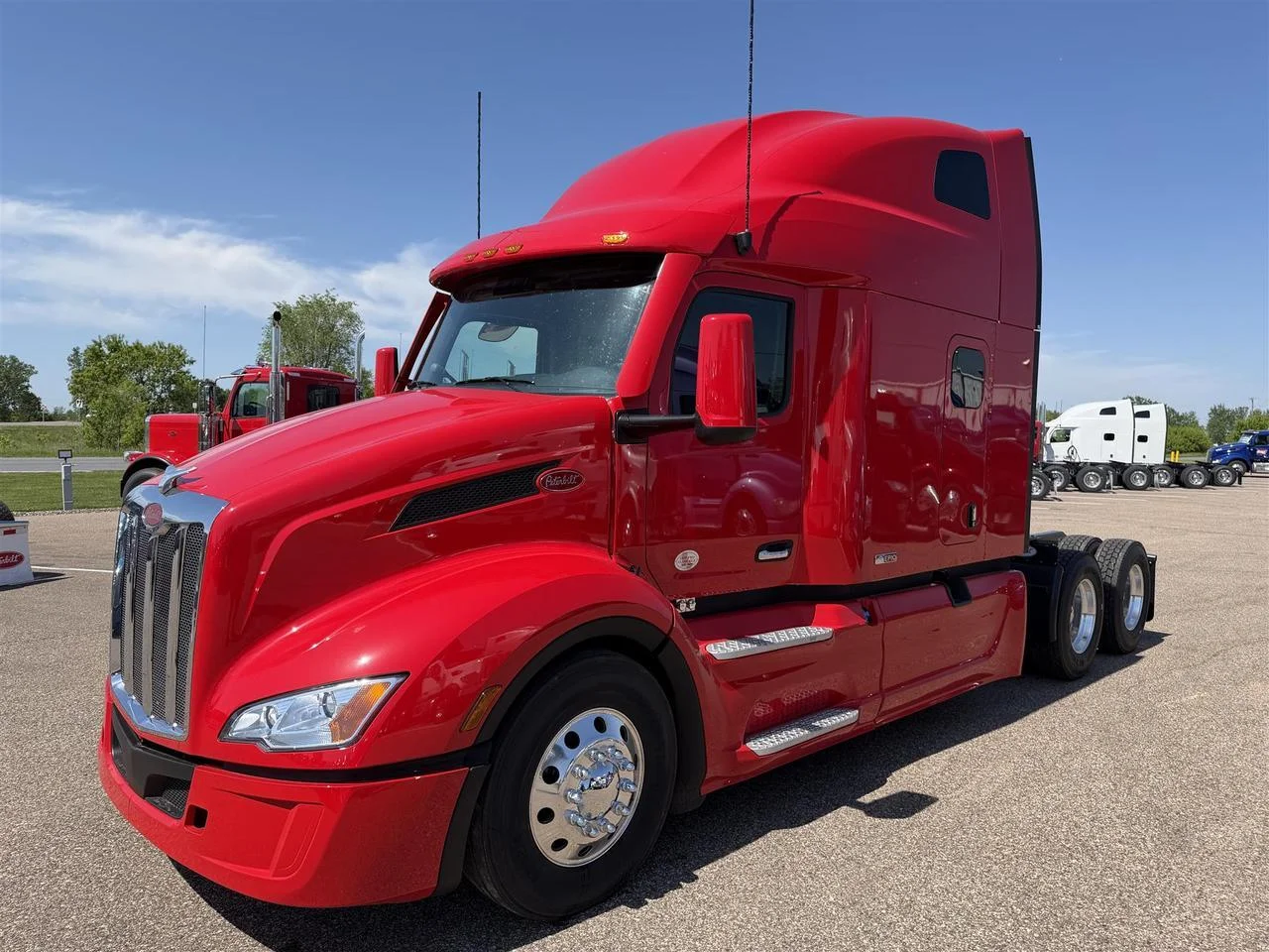 2027 Peterbilt 579 in Eau Claire, WI — photo 12