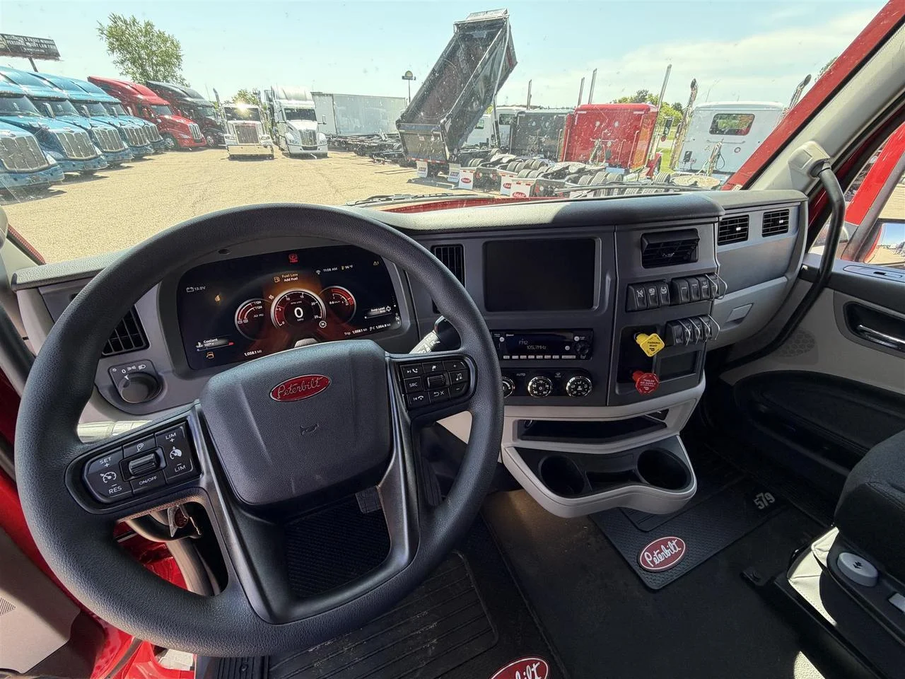 2027 Peterbilt 579 in Eau Claire, WI — photo 9
