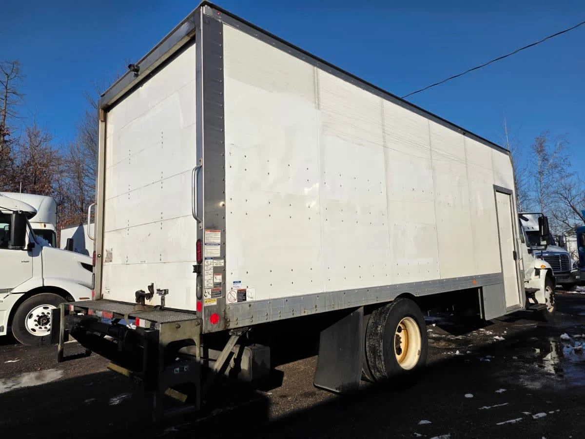 2019 International 4300 in Bensalem, PA — photo 4