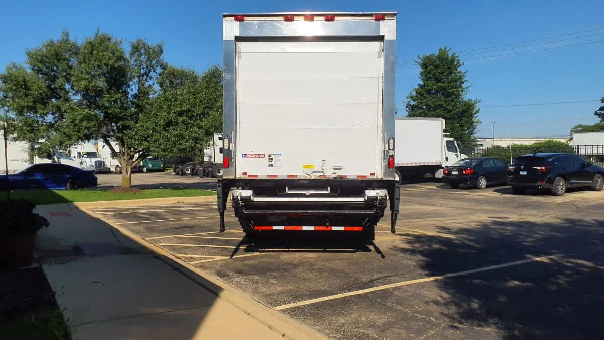 2017 Freightliner M2 106 in Bolingbrook, IL — photo 5