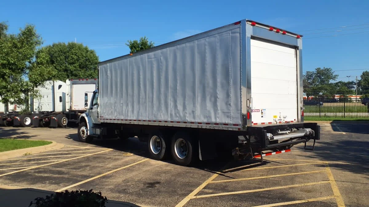 2017 Freightliner M2 106 in Bolingbrook, IL — photo 6