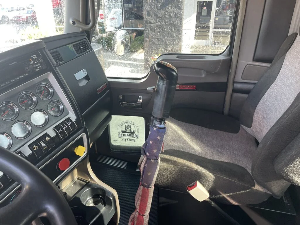 2014 Kenworth W900 - image 5