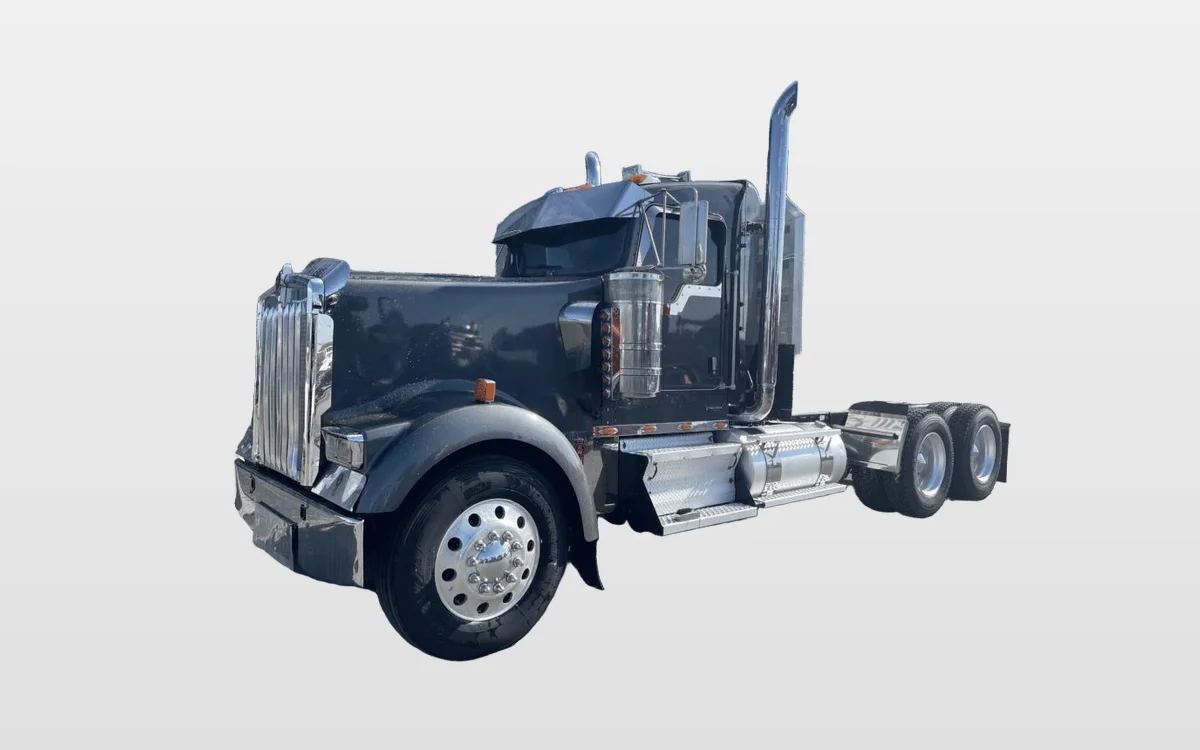 2014 Kenworth W900 - image 1