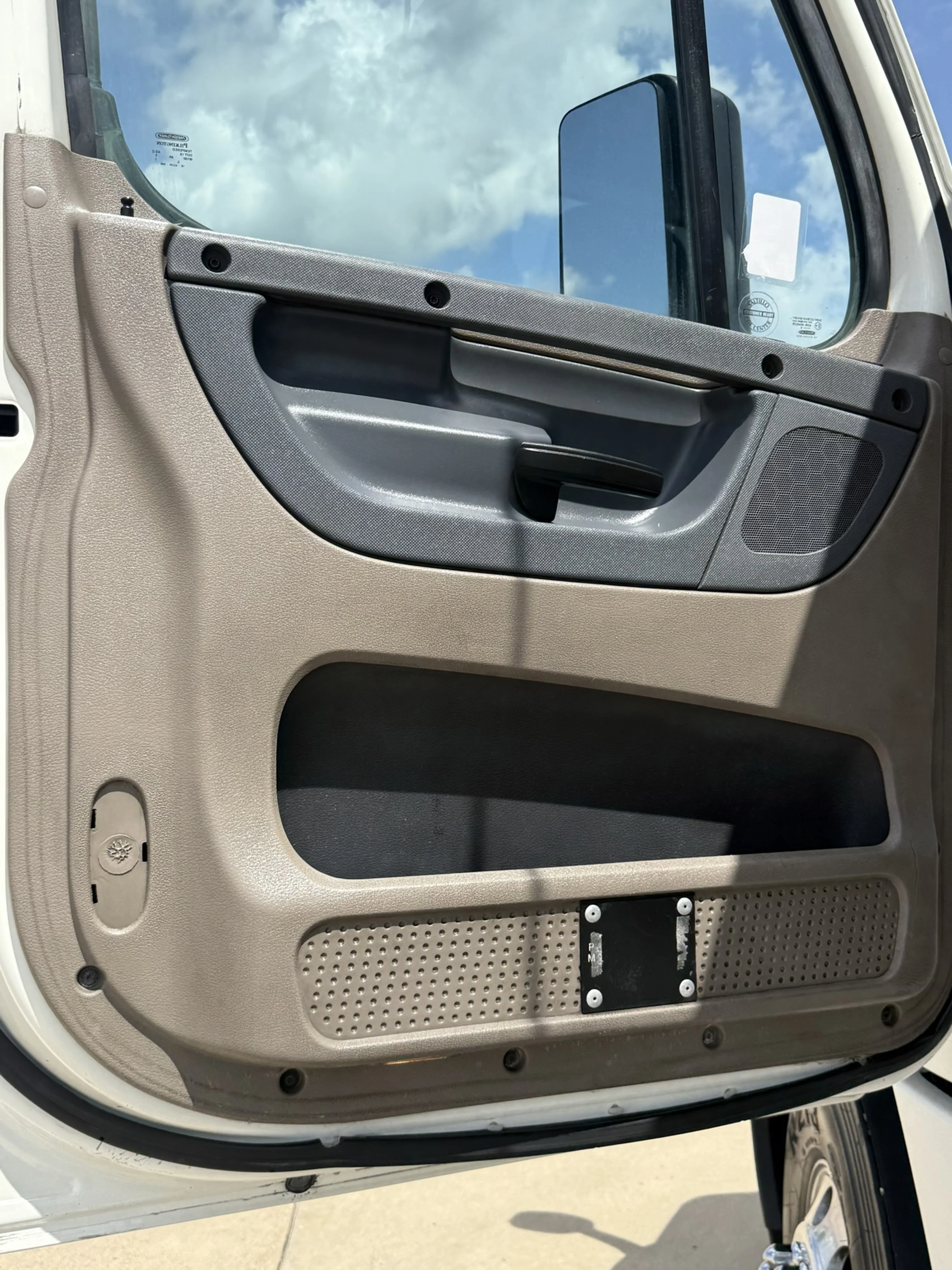 2019 Freightliner Cascadia in Houston, TX — photo 9