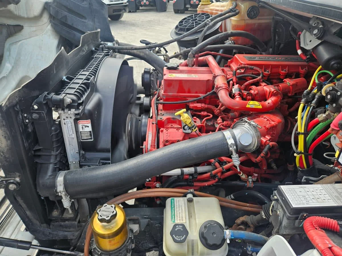 2020 Freightliner M2 106 in Orlando, FL — photo 9