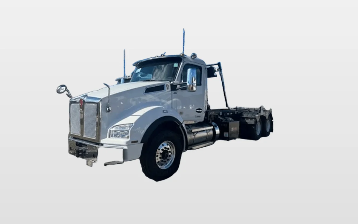 2026 Kenworth T880 - image 1