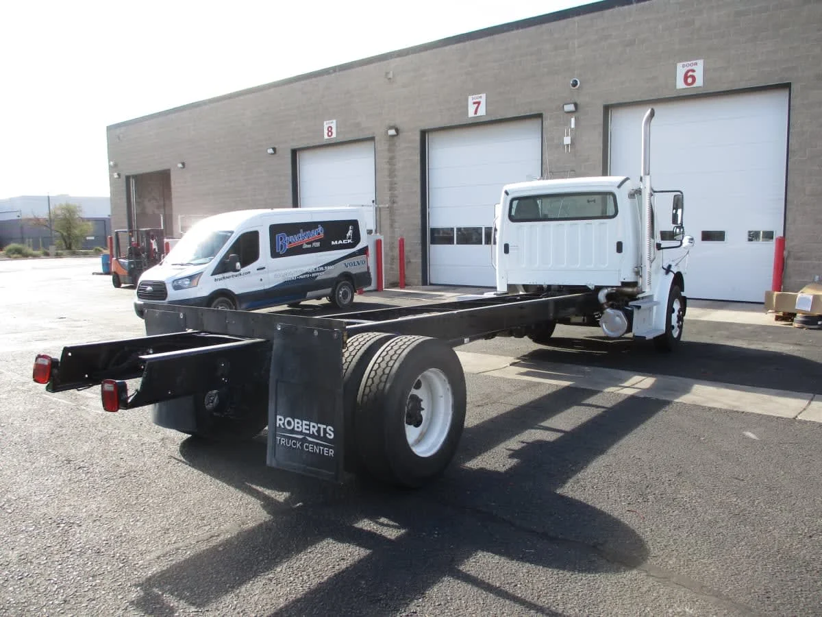 2019 Freightliner M2 106 in Phoenix, AZ — photo 4