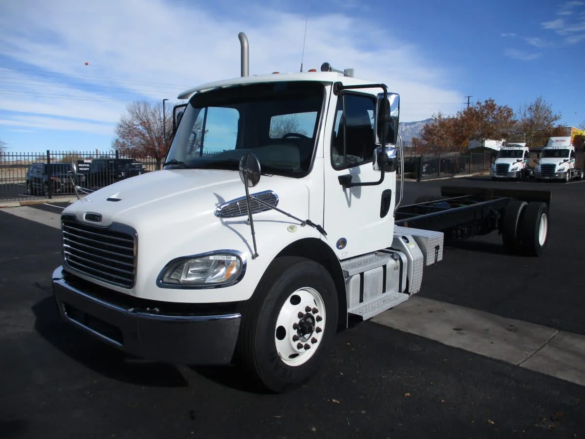 2019 Freightliner M2 106 in Phoenix, AZ