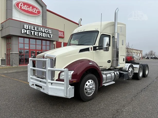 2020 Kenworth T880 - image 1