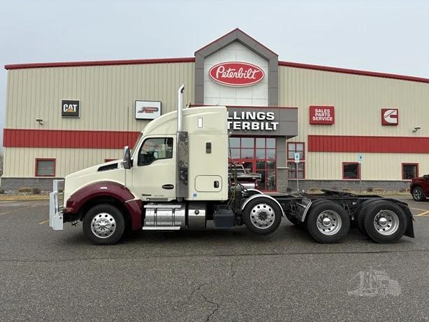 2020 Kenworth T880 - image 3