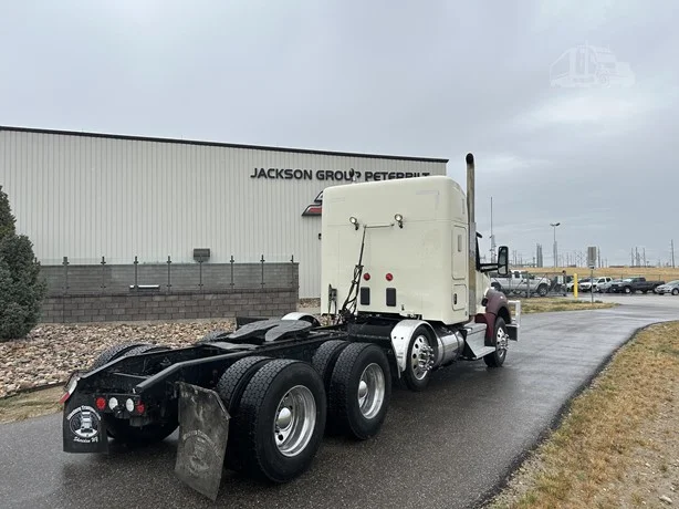 2020 Kenworth T880 - image 5
