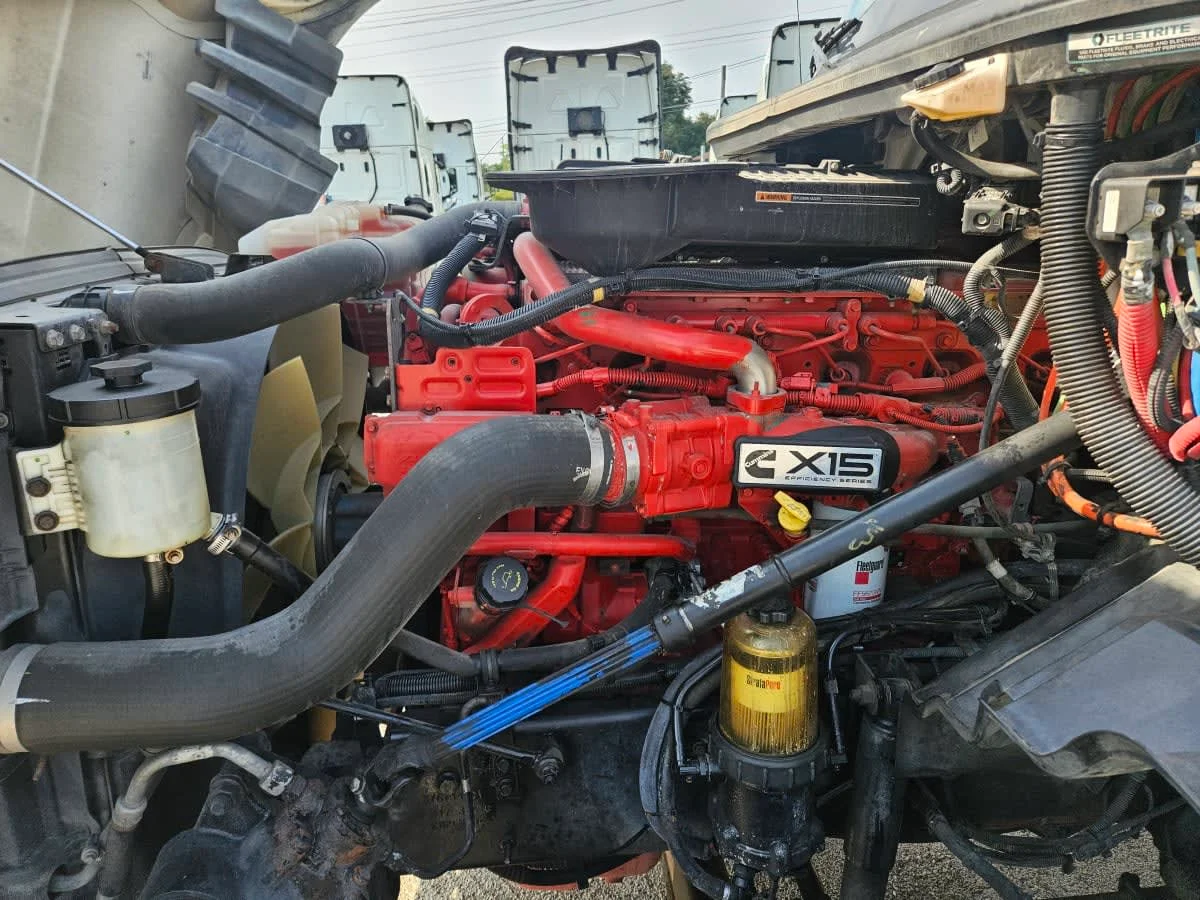 2019 International LT in Orlando, FL — photo 9