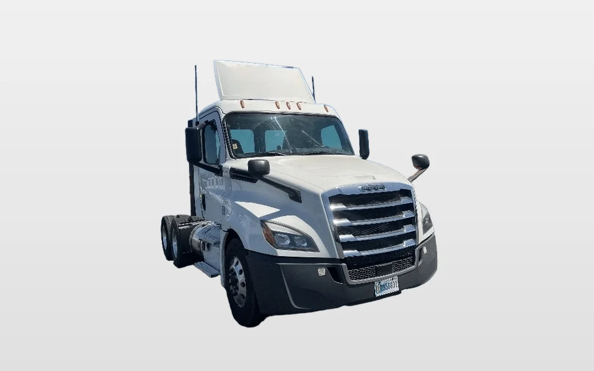 2020 Freightliner Cascadia in West Sacramento, CA