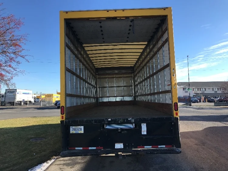 2021 International MV - image 8