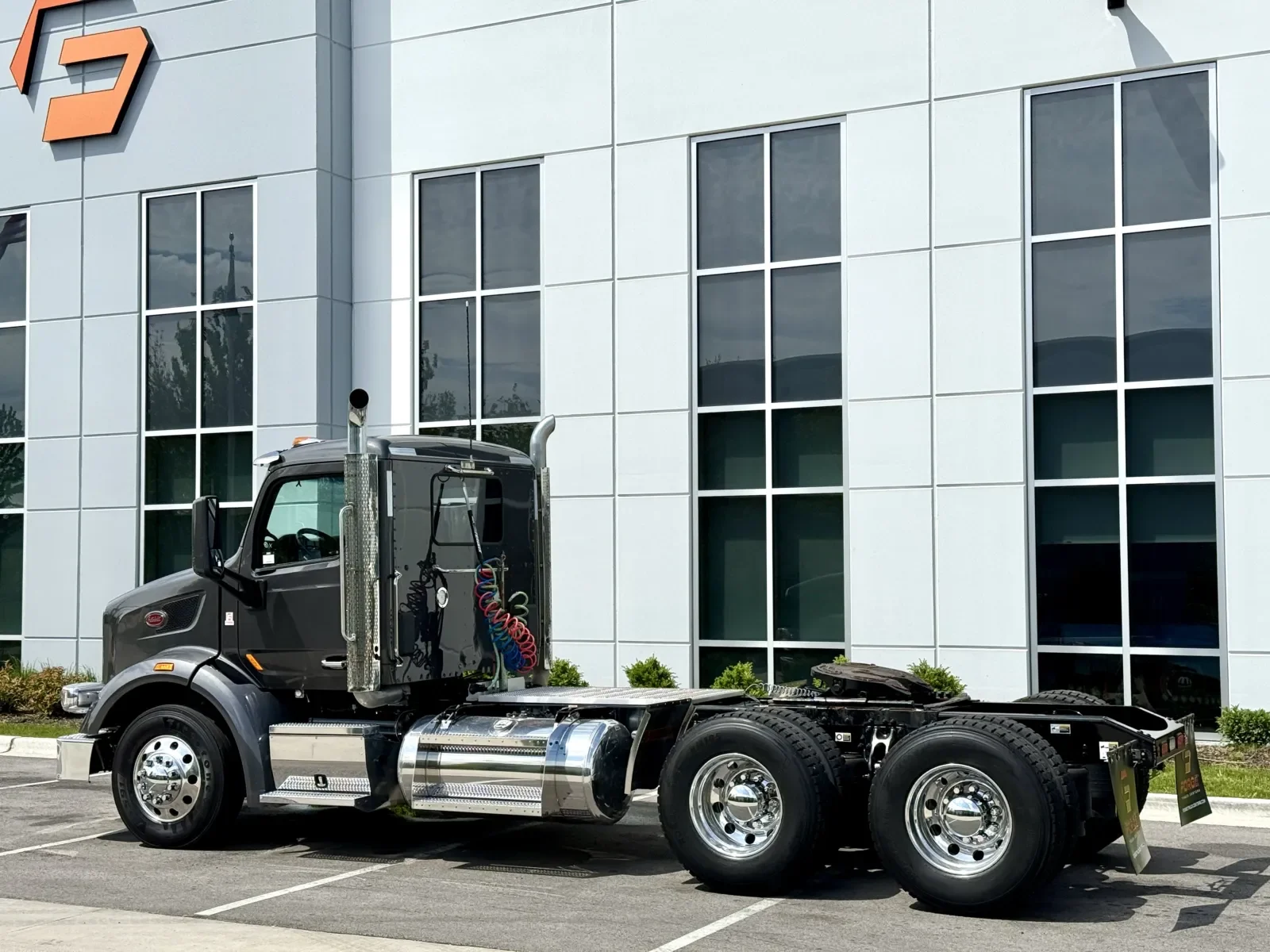 2022 Peterbilt 567 in New Lenox, IL — photo 6
