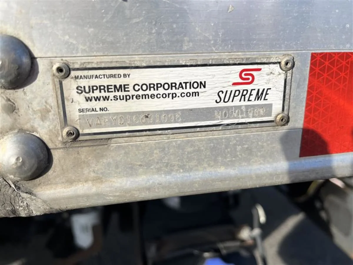 2017 Isuzu NPR - image 11