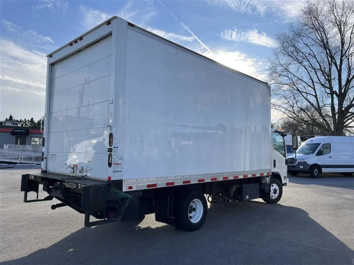 2017 Isuzu NPR - image 4