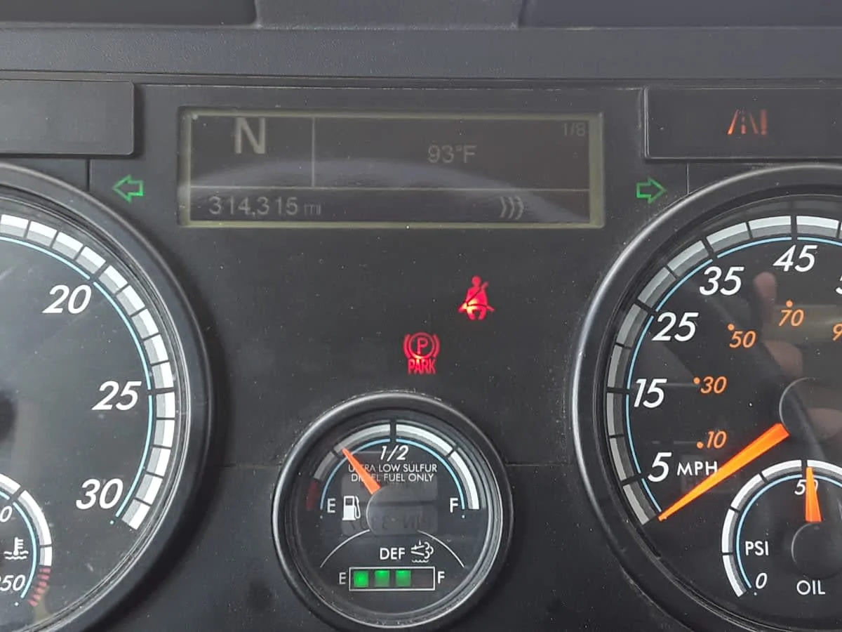 2020 Freightliner Cascadia in Montebello, CA — photo 9