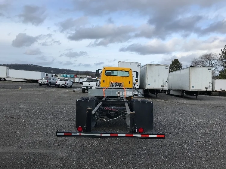 2020 Freightliner M2 106 - image 7