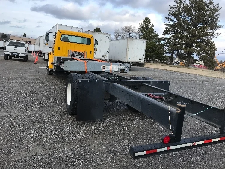 2020 Freightliner M2 106 - image 6