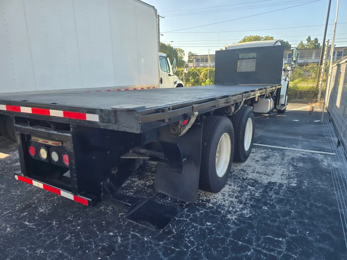 2014 Freightliner M2 106 in Tampa, FL — photo 6