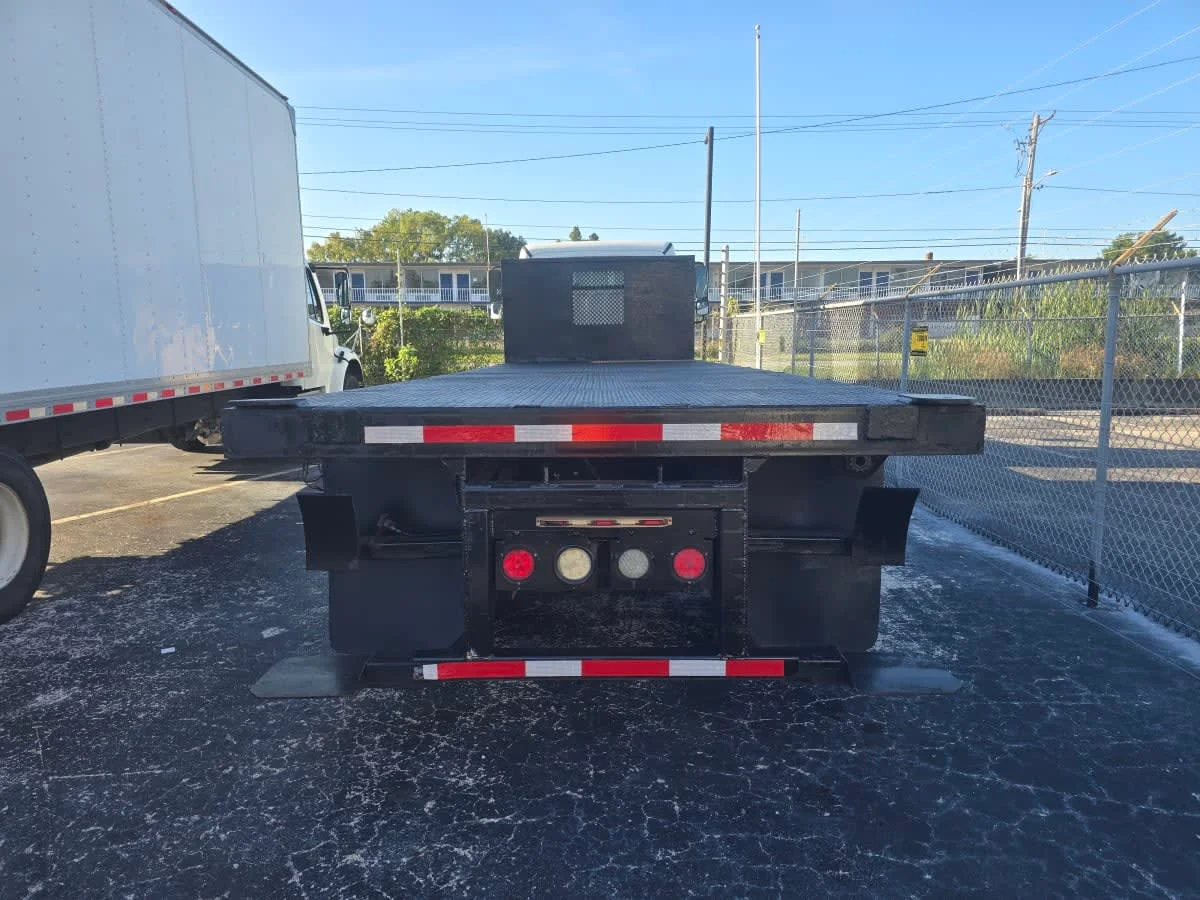 2014 Freightliner M2 106 in Tampa, FL — photo 5
