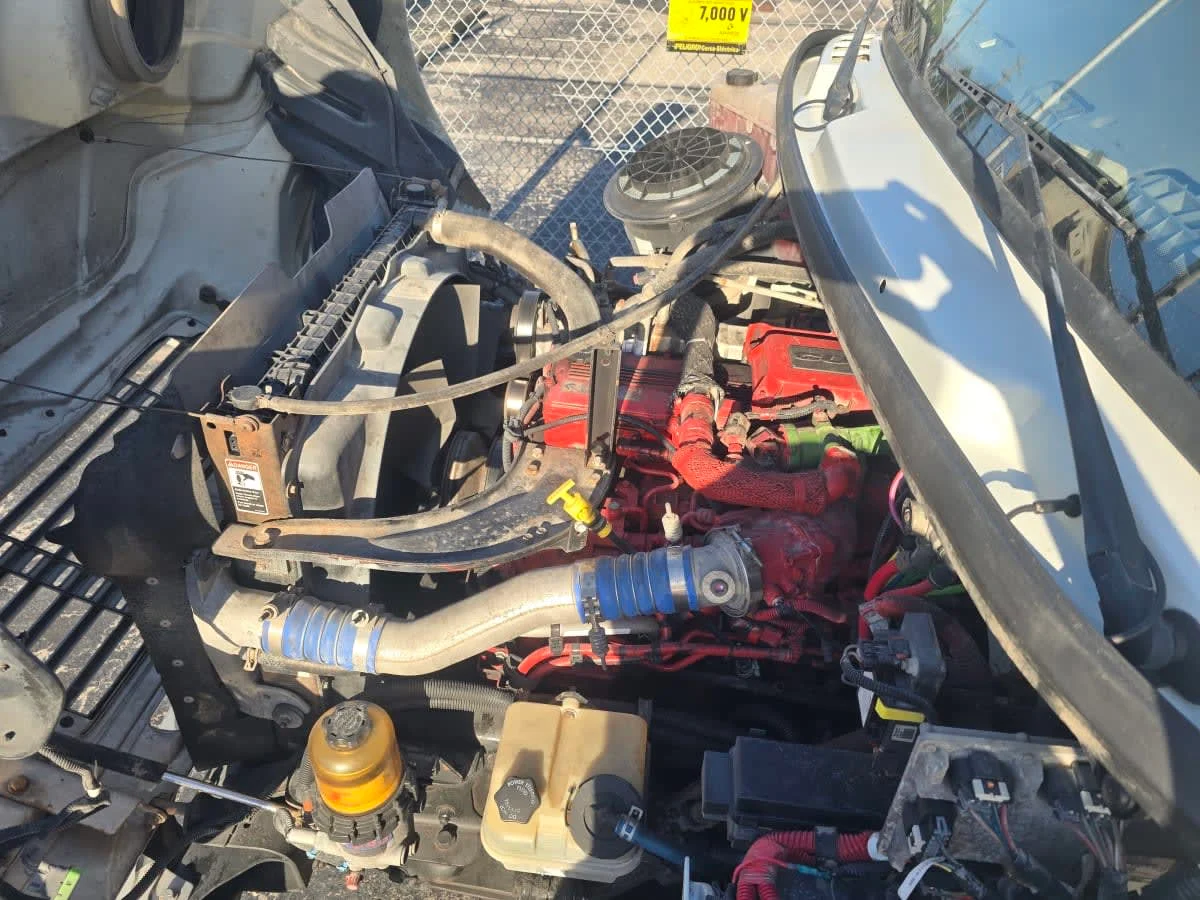 2014 Freightliner M2 106 - image 9