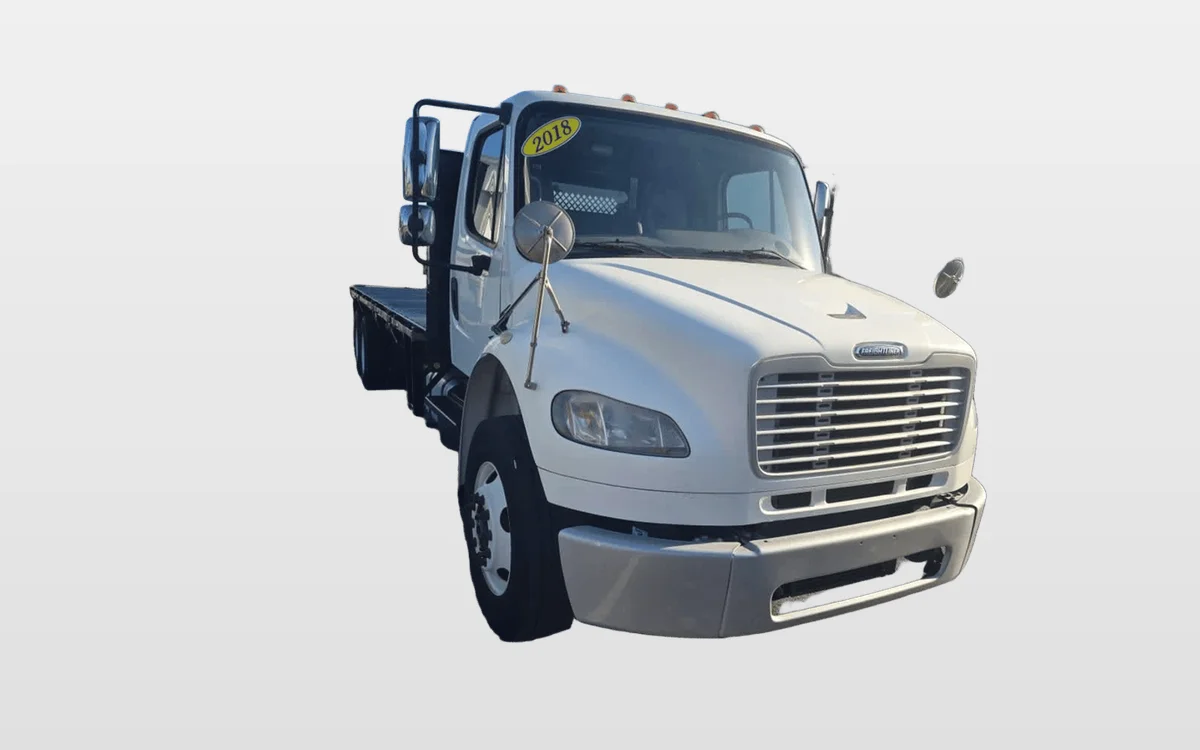 2014 Freightliner M2 106 - image 1