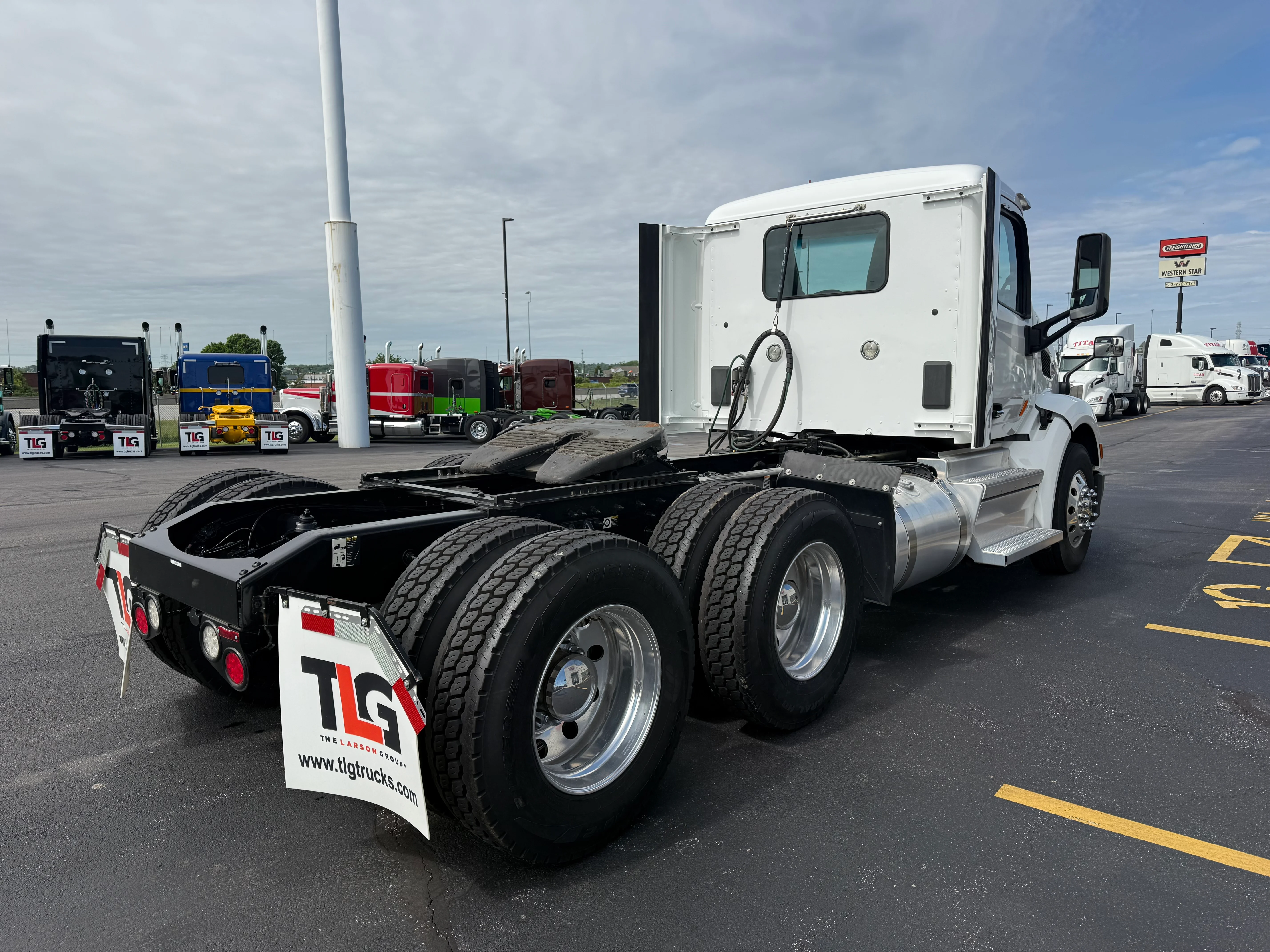 2021 Peterbilt 579 in Cincinnati, OH — photo 5