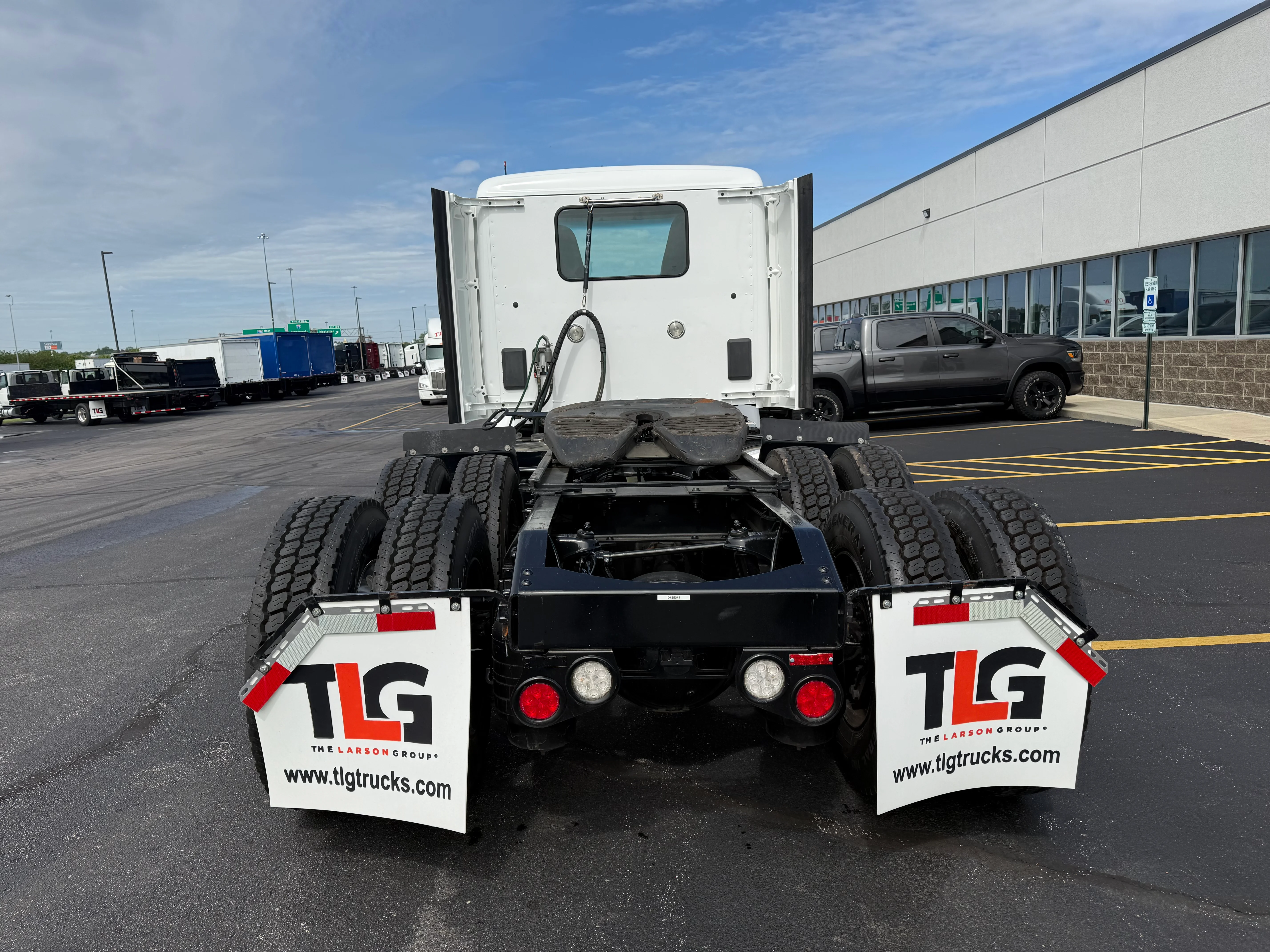 2021 Peterbilt 579 in Cincinnati, OH — photo 4