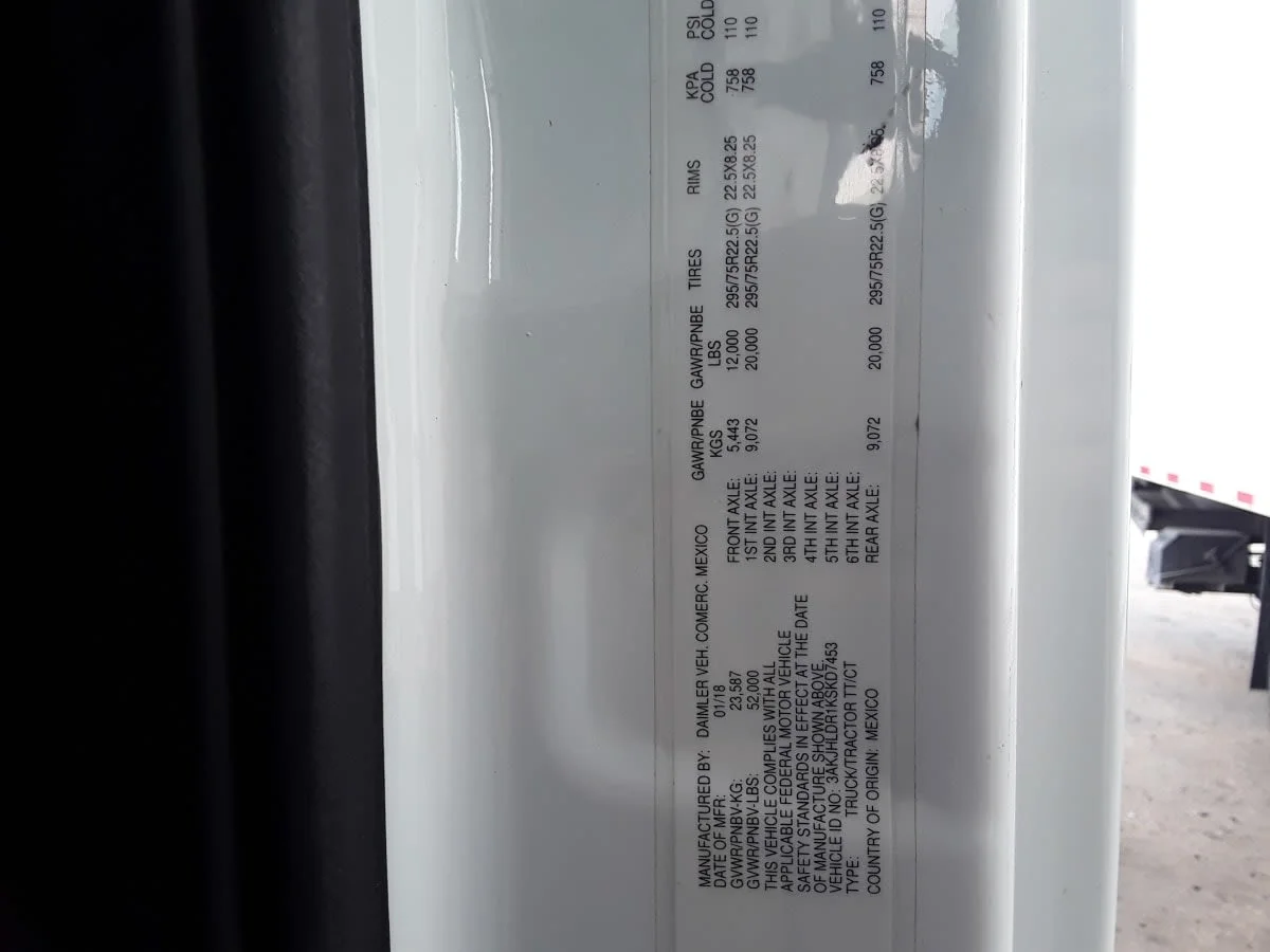 2019 Freightliner Cascadia in Hilliard, OH — photo 12