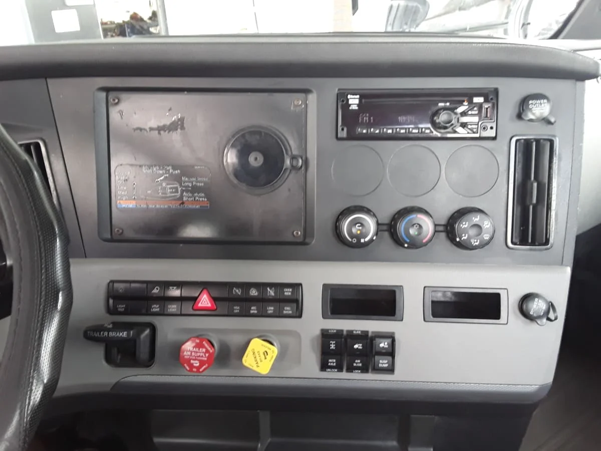 2019 Freightliner Cascadia in Hilliard, OH — photo 9