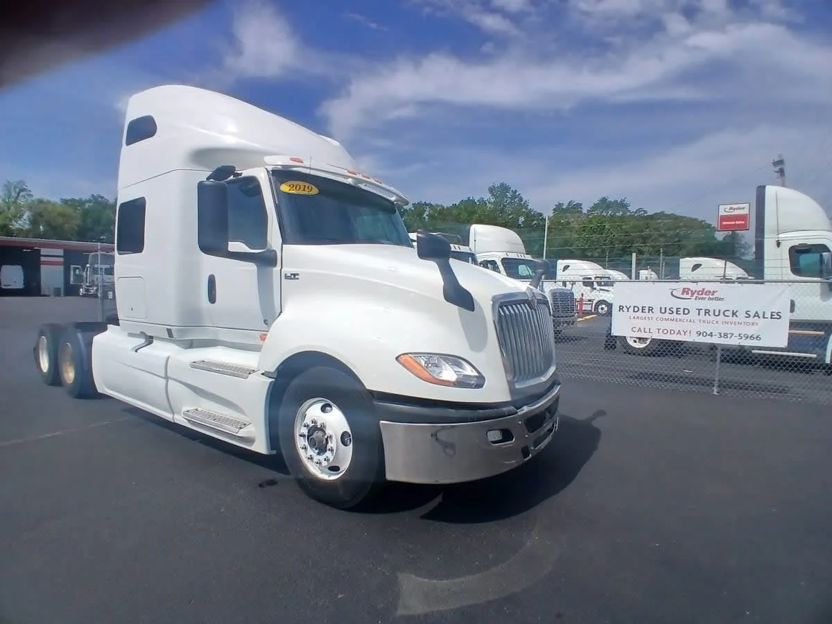 2019 International LT in Jacksonville, FL