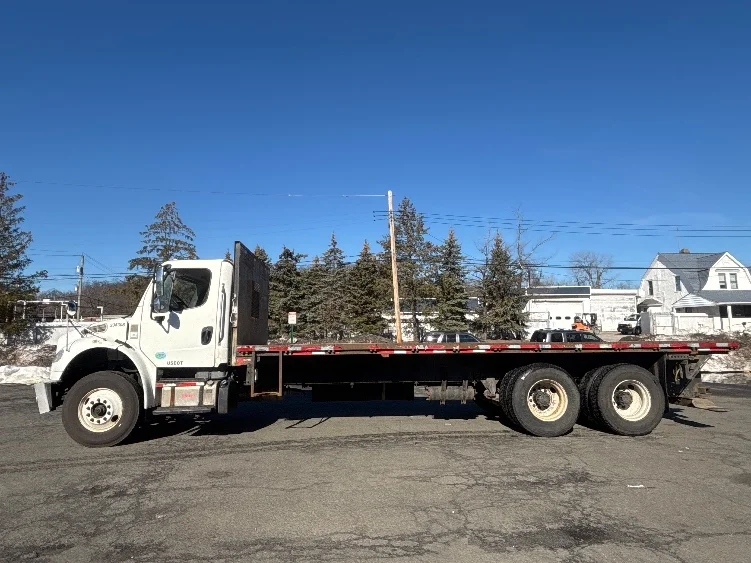 2019 Freightliner M2 106 - image 4