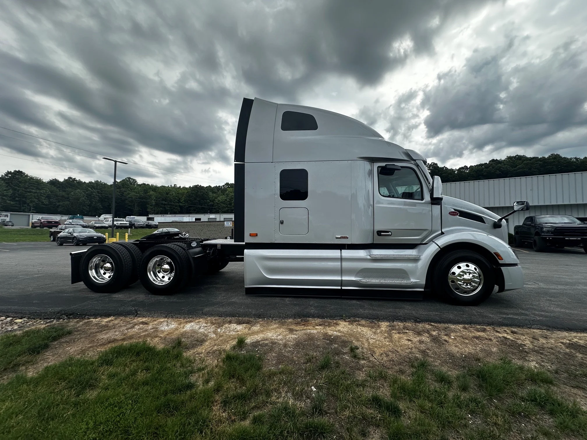2027 Peterbilt 579 in Butler, PA — photo 12