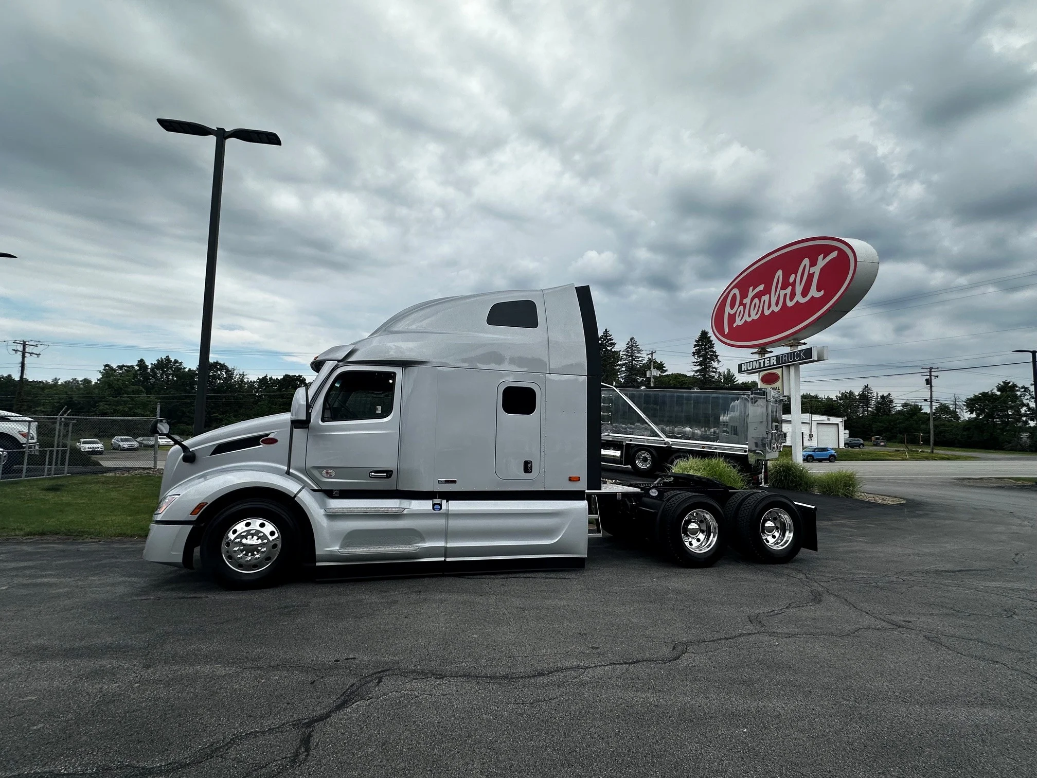 2027 Peterbilt 579 in Butler, PA — photo 16