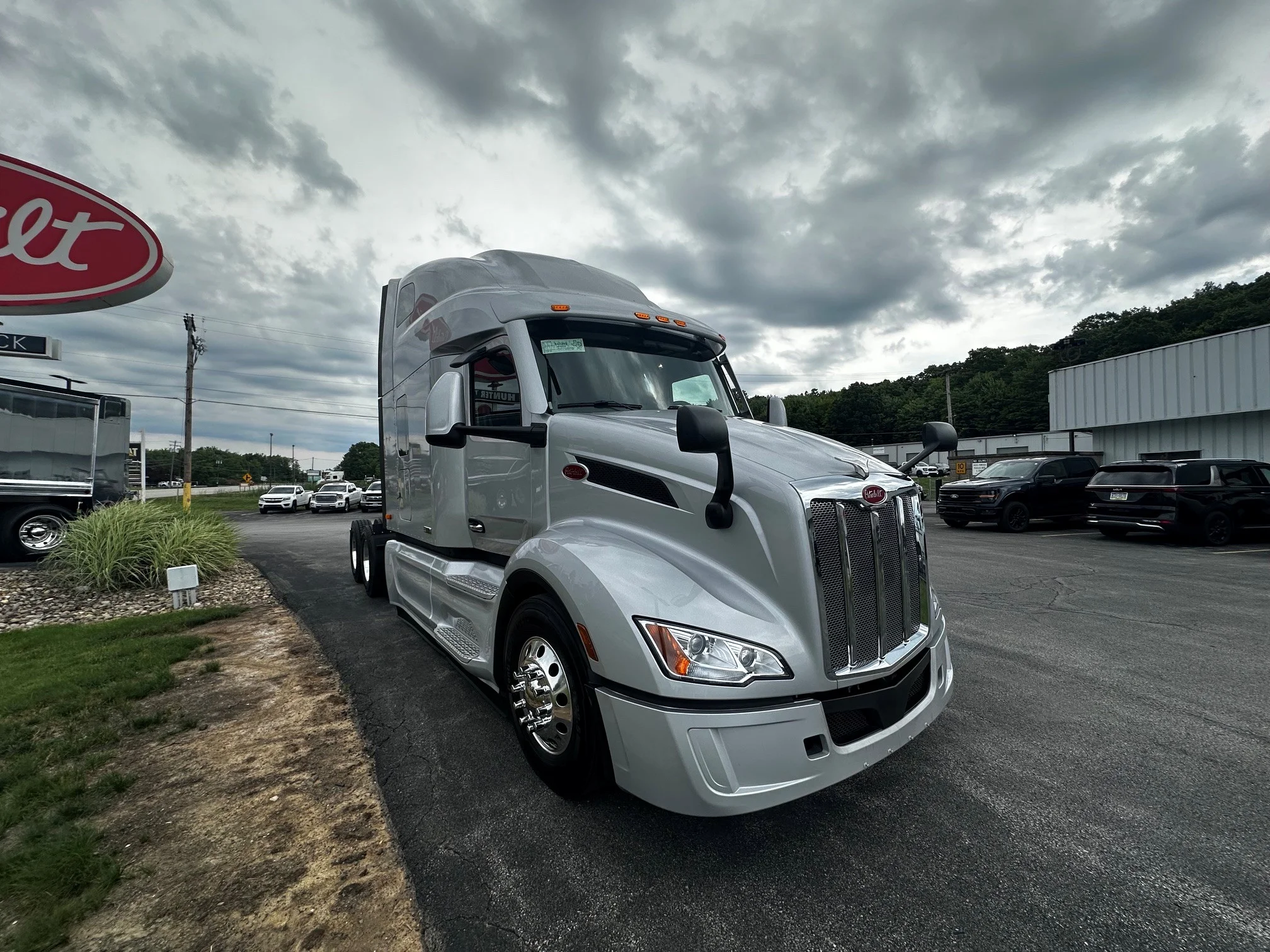 2027 Peterbilt 579 in Butler, PA — photo 11