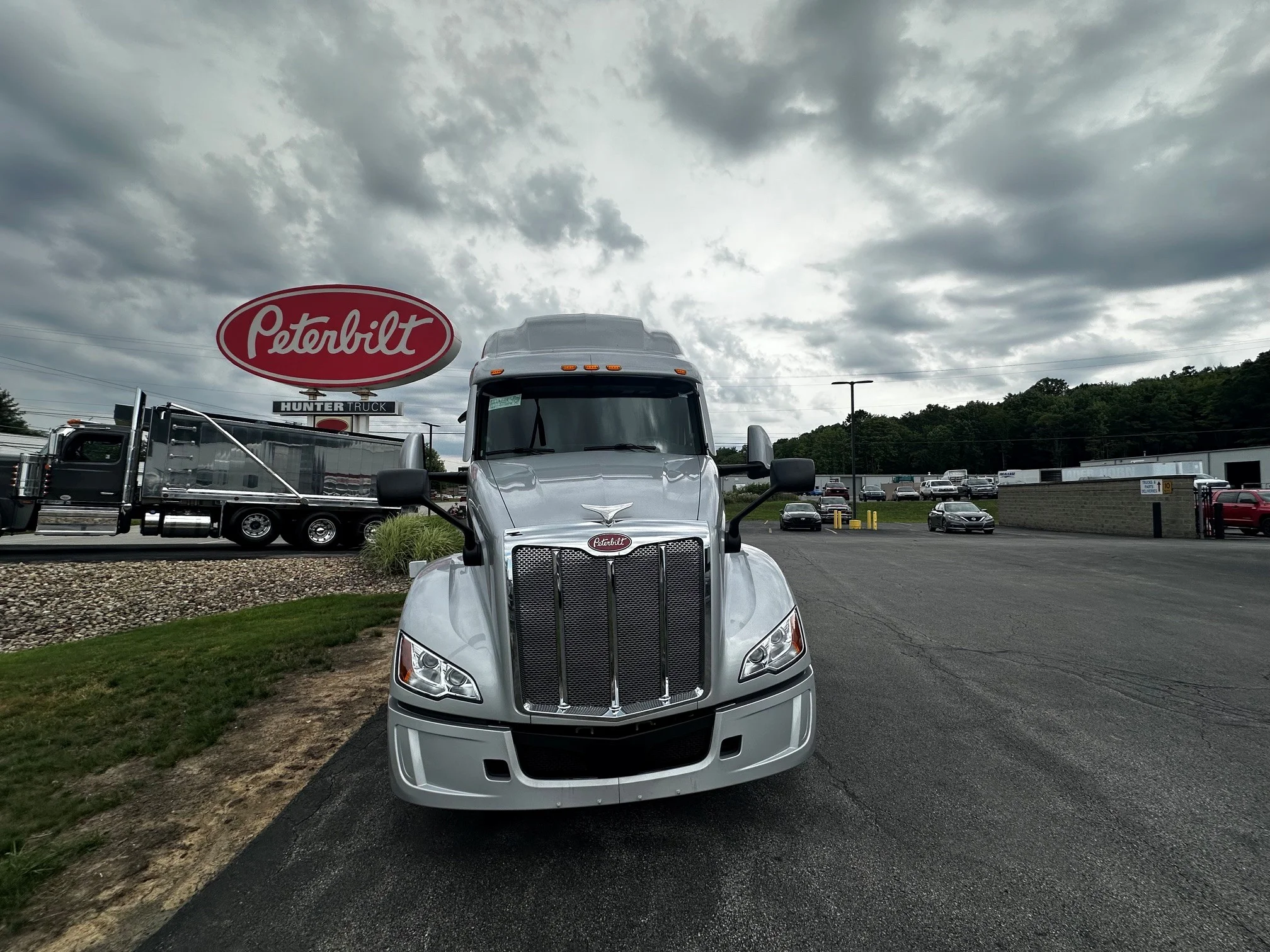 2027 Peterbilt 579 in Butler, PA — photo 10